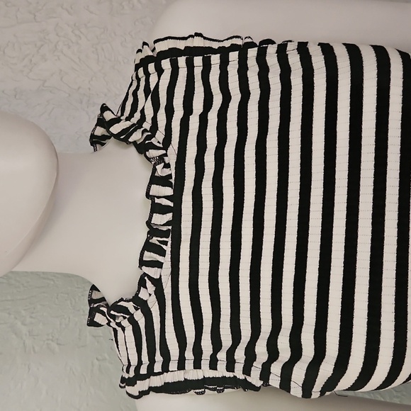 HAYDEN Horizontal Striped Black and White Monochrome Ruffle Sleeveless Top - Picture 4 of 7